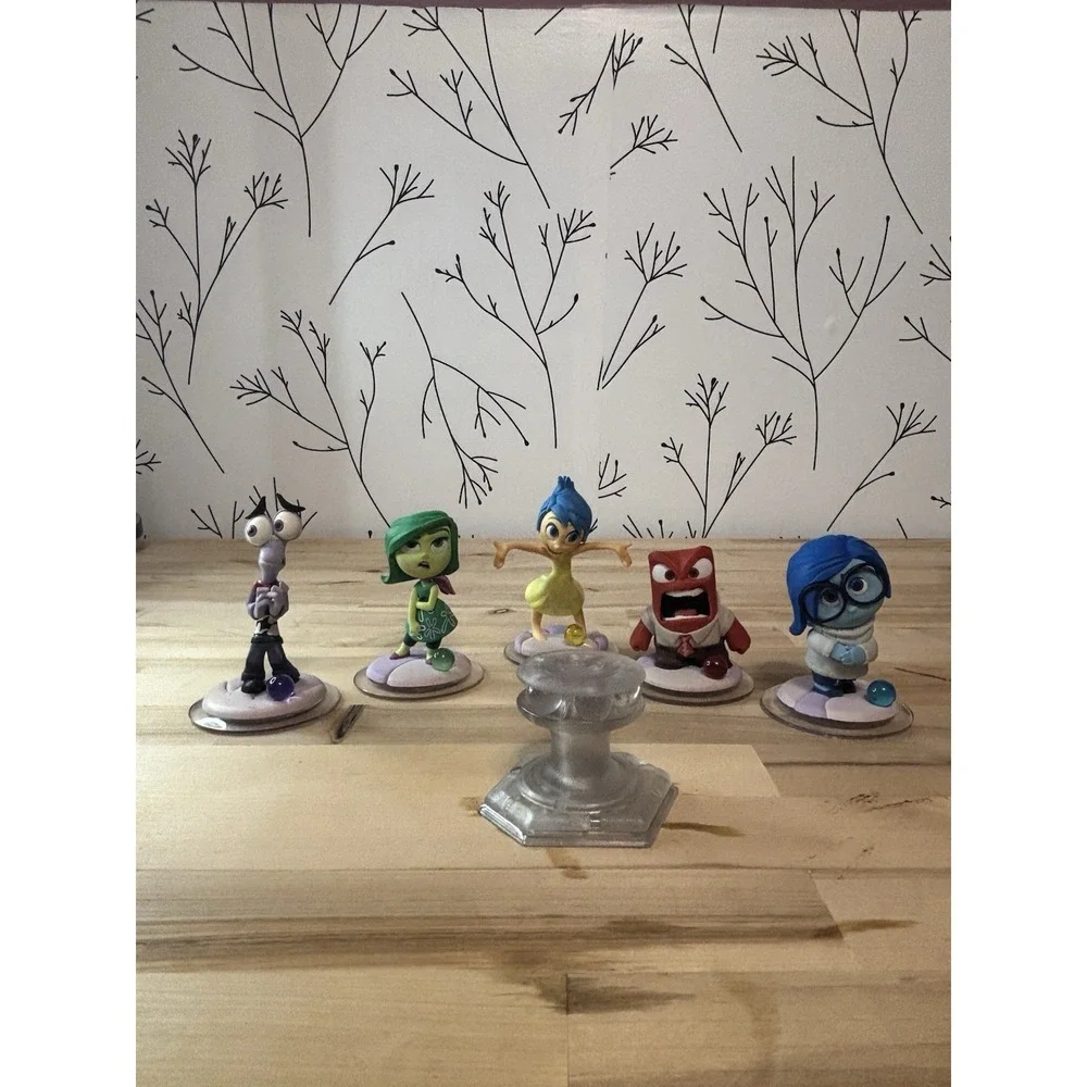 Disney Infinity 3.0 Fear, Disgust, Joy, Anger, Sadness Figures & Play Piece